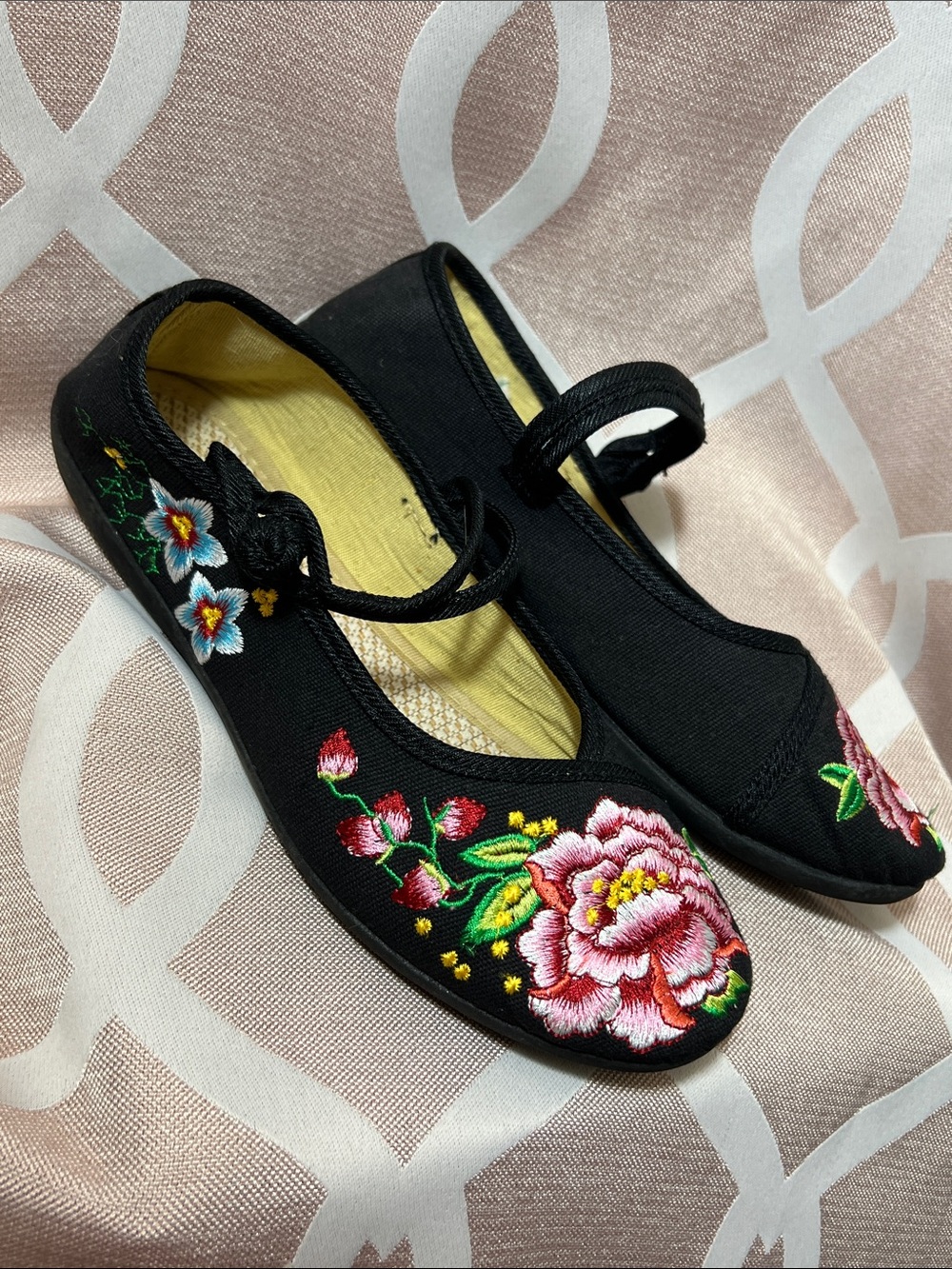 Embroidered Black Floral Mary Jane Ballet Flats